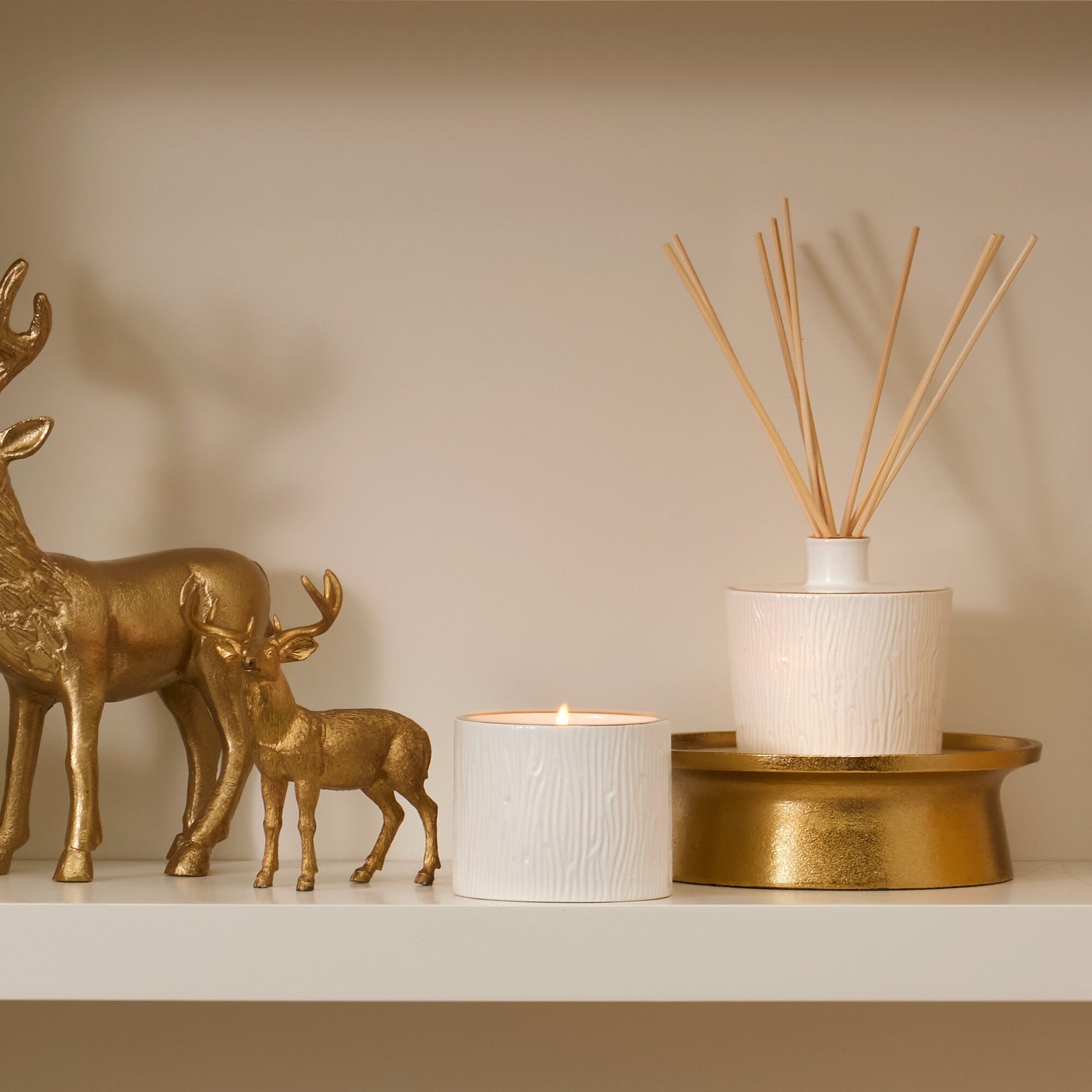 frasier-fir-gilded-large-reed-diffuser-1.jpg