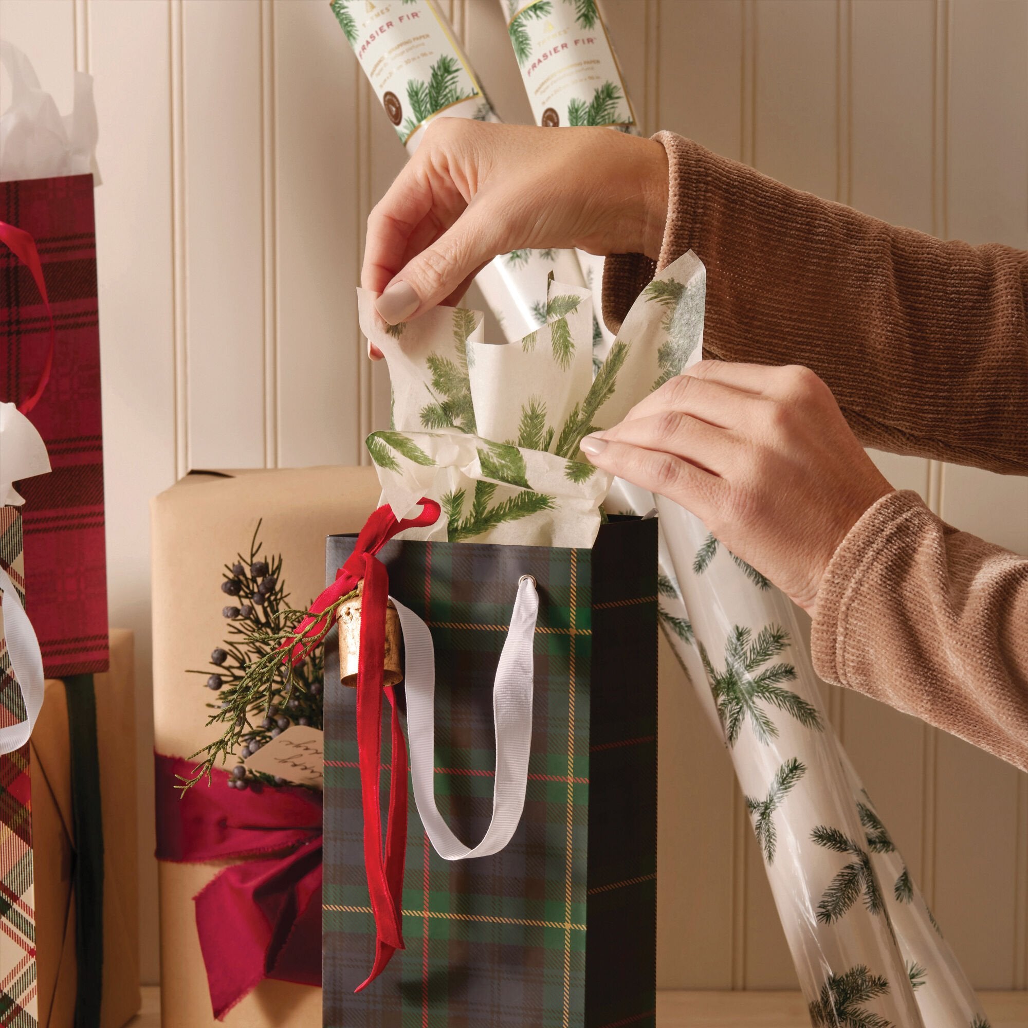 frasier-fir-tissue-paper-1_9d808e03-00ce-4e7f-9a54-1948f378649a.jpg
