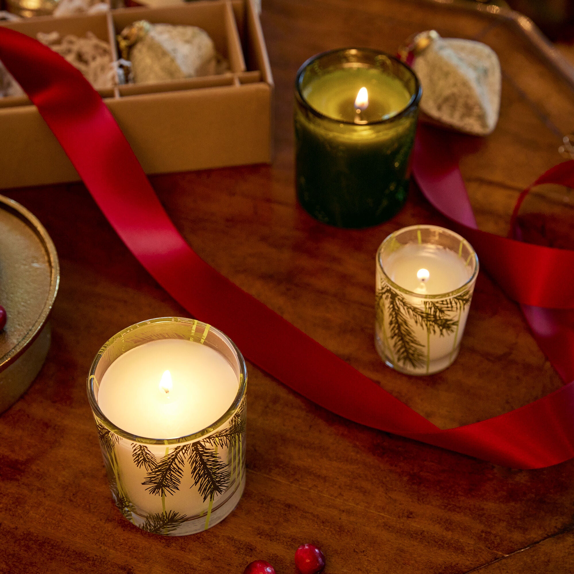 frasier-fir-votive-candle-pine-needle-2.jpg