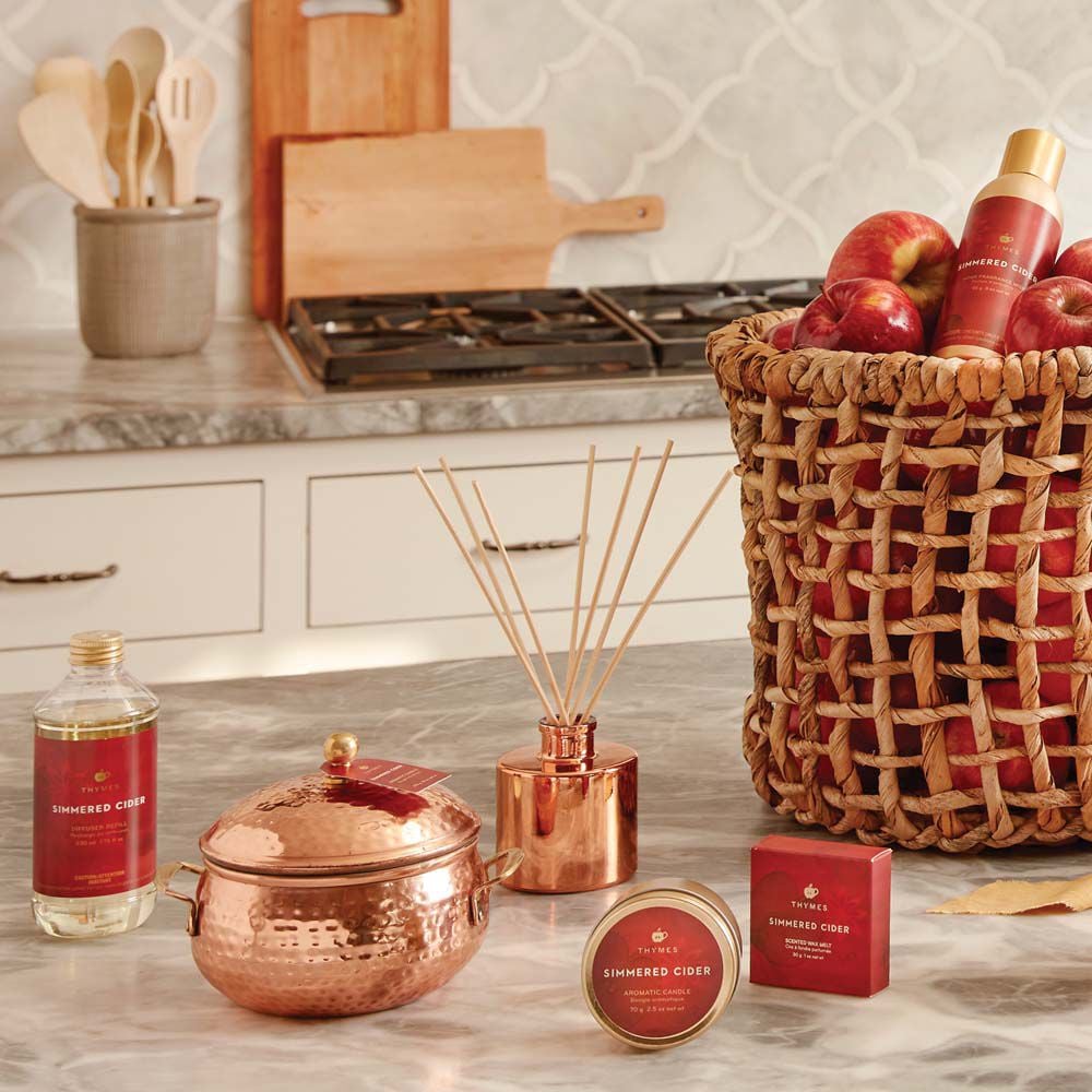 simmered-cider-collection-on-counter-in-apple-basket-holiday-2021-2-2000x2000_f13bc3d7-490b-479c-8a19-3ad0f9ab2d58.jpg